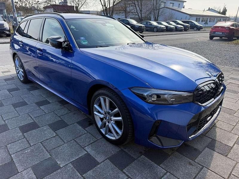 Gebraucht BMW 340 374 PS (275 kW) 2023 Portimao blau Kombi