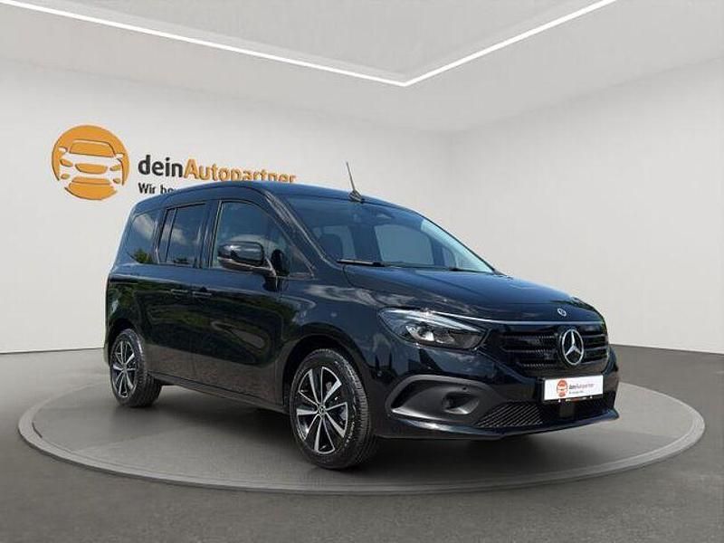 Gebraucht Mercedes 200 66 kW (90 PS) 2023 Andere Limousine