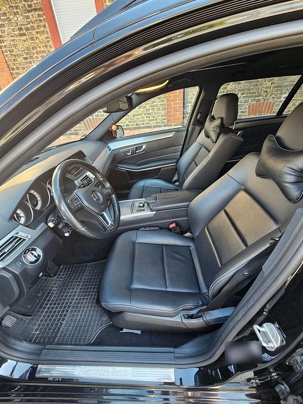 Gebraucht Mercedes E350 351 PS (258 kW) 2015 Schwarz Kombi