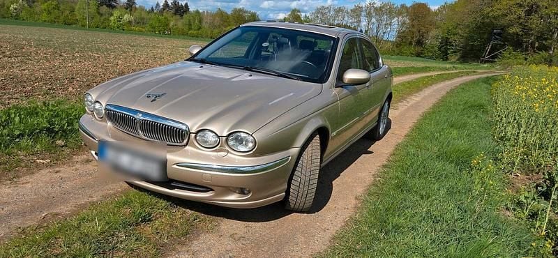 Second-hand Jaguar X-type 196 CP (144 kW) 2003 Auriu Berlinǎ