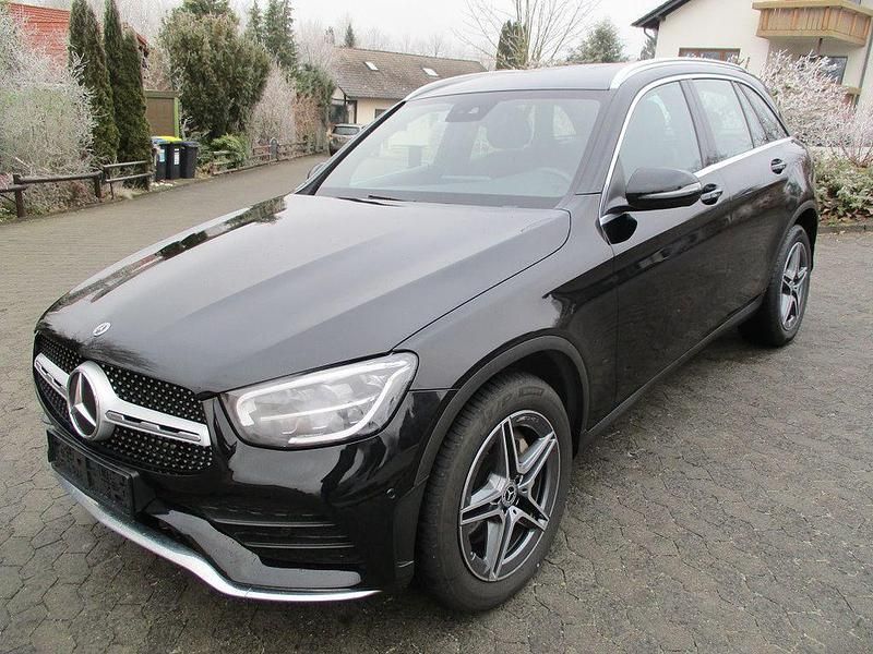 Schwarz Gebraucht 2021 Mercedes GLC300 AMG line SUV | 33.899 € (Fairer Preis) - Bild 1/4