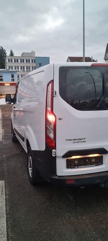 Gebraucht Ford Transit Custom 204 PS (150 kW) 2018 Weiß Van / Kleinbus