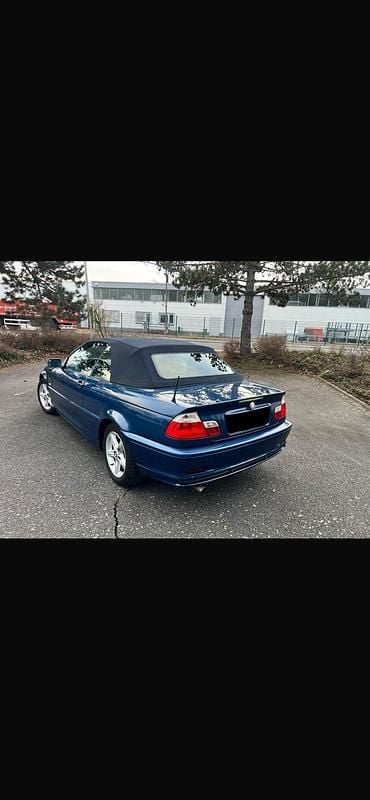 Gebraucht BMW 318 Cabriolet 143 PS (105 kW) 2002 Blau Cabrio
