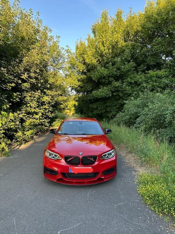 Rot Gebraucht 2016 BMW M240 M Sport Coupé | 31.000 € (Fairer Preis) - Bild 1/4