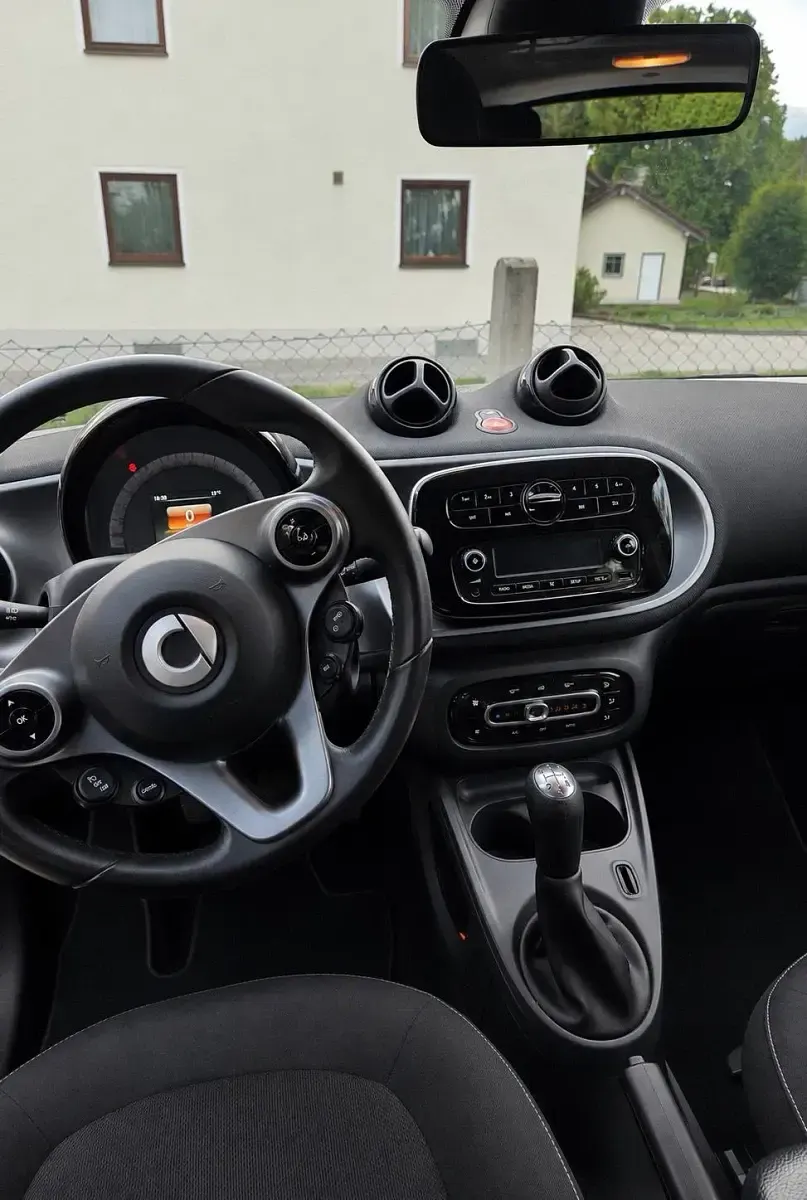 Gebraucht Smart ForFour Passion 71 PS (52 kW) 2019 Braun Kleinwagen