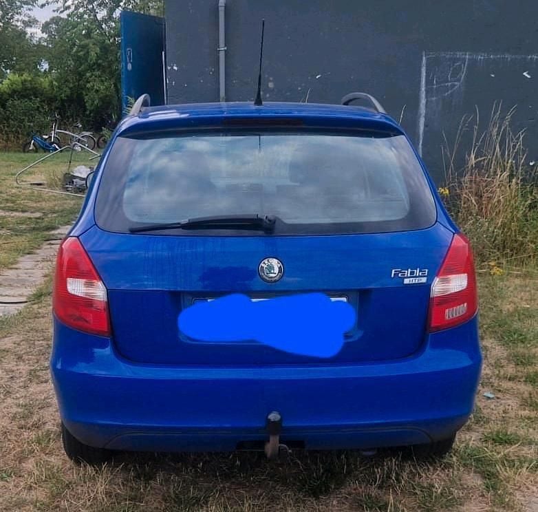 Blau Gebraucht 2009 Skoda Fabia Kombi | 2.400 € (Fairer Preis) - Bild 1/4