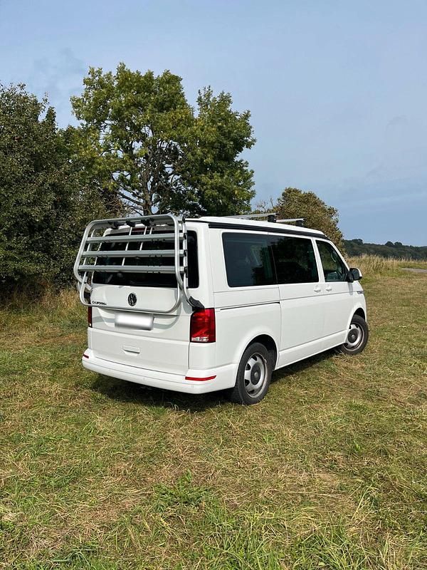 Gebraucht VW California Beach 150 PS (110 kW) 2021 Weiß Van