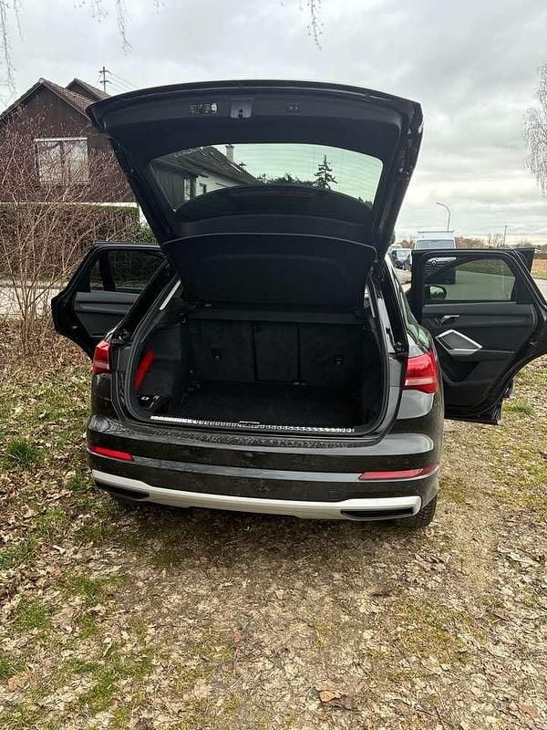 Gebraucht Audi Q3 150 PS (110 kW) 2025 Schwarz SUV