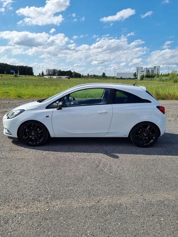 Gebraucht Opel Corsa Color Edition 90 PS (66 kW) 2015 Weiß Kleinwagen