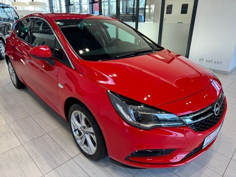 Gebraucht Opel Astra Dynamic 150 PS (110 kW) 2016 Rot Limousine