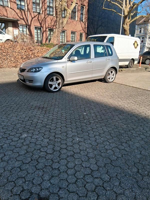 Gebraucht Mazda 2 70 PS (51 kW) 2006 Grau Kleinwagen