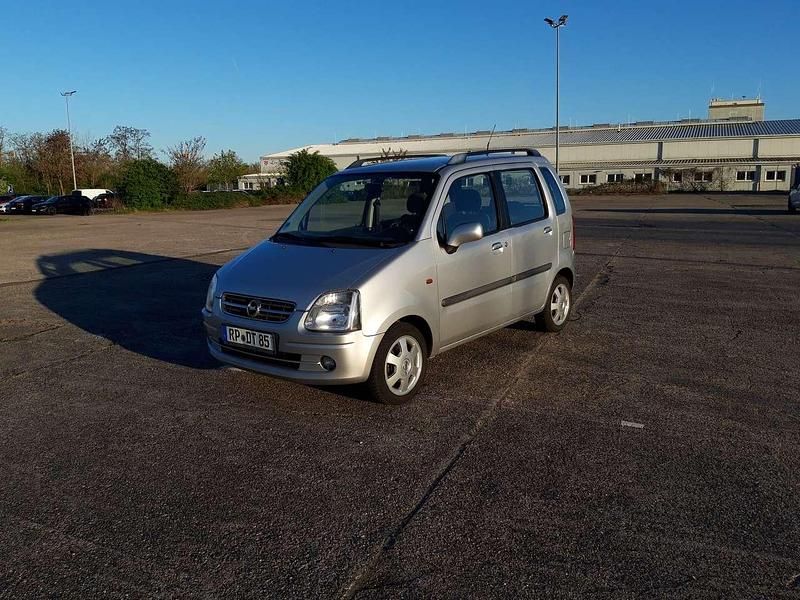 Gebraucht Opel Agila 75 PS (55 kW) 2004 Silber Van / Kleinbus