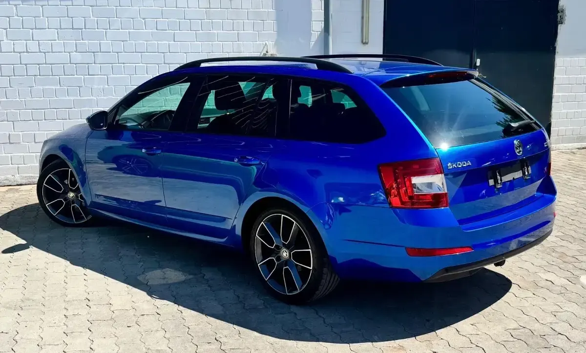 Gebraucht Skoda Octavia Elegance 105 PS (77 kW) 2014 Blau Kombi