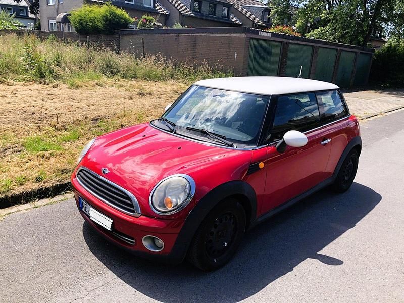 Rot Gebraucht 2009 Mini ONE Kleinwagen | 1.700 € (Guter Preis) - Bild 1/4