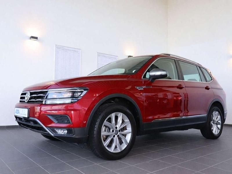 Gebraucht VW Tiguan Allspace Highline 190 PS (139 kW) 2020 Ruby red metallic SUV