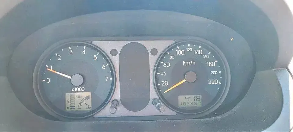 Gebraucht Ford Fiesta 69 PS (50 kW) 2002 Silber Kleinwagen