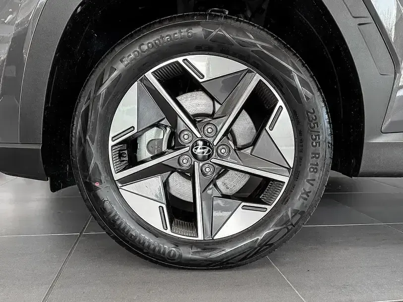 Neu Hyundai Tucson Select 239 PS (175 kW) 2025 Abyss black SUV