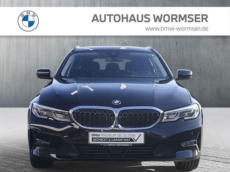 Gebraucht BMW 330e Advantage 292 PS (214 kW) 2022 Schwarz Kombi