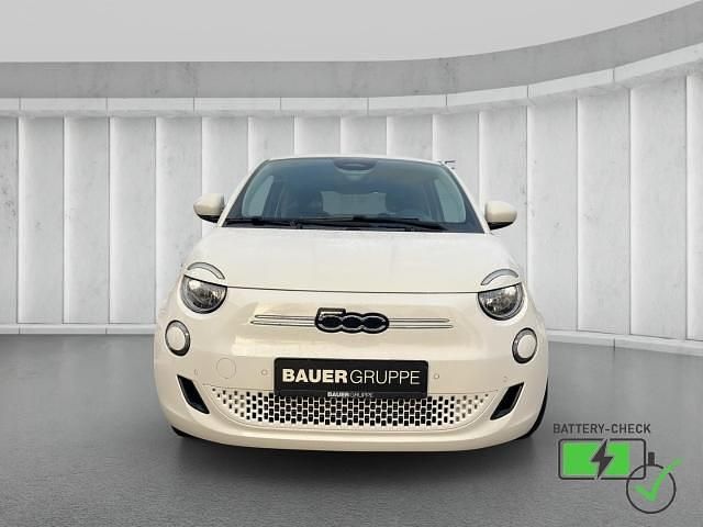 Gebraucht Fiat 500e Basis 86 kW (118 PS) 2023 Weiß Kleinwagen