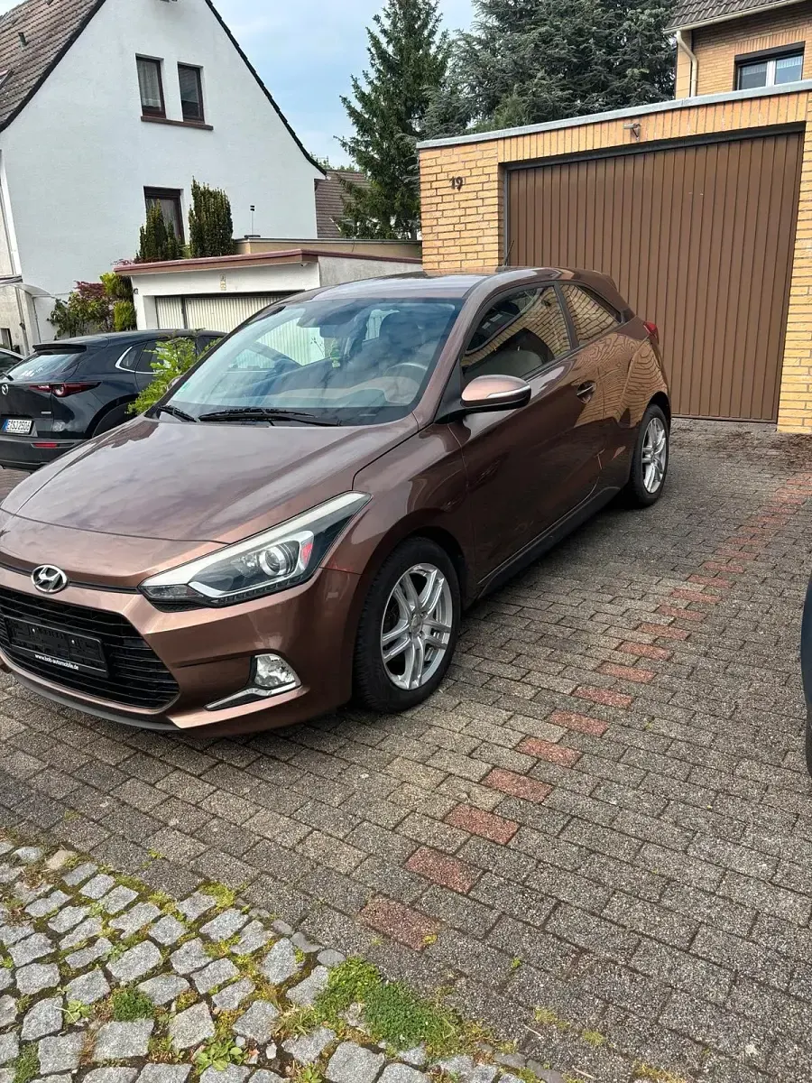 Gebraucht Hyundai i20 2017 Braun Limousine