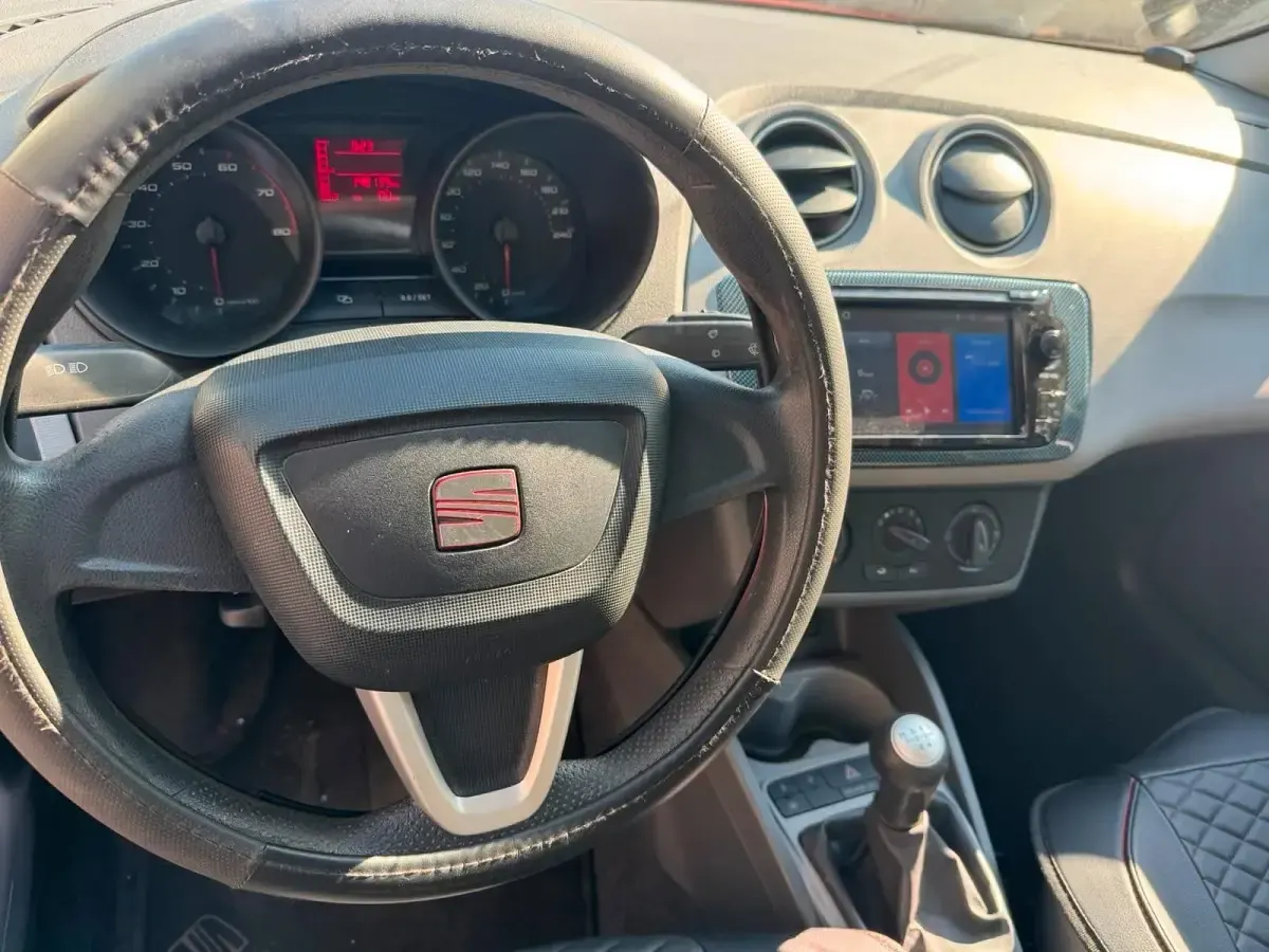 Gebraucht Seat Ibiza 75 PS (55 kW) 2009 Rot Limousine