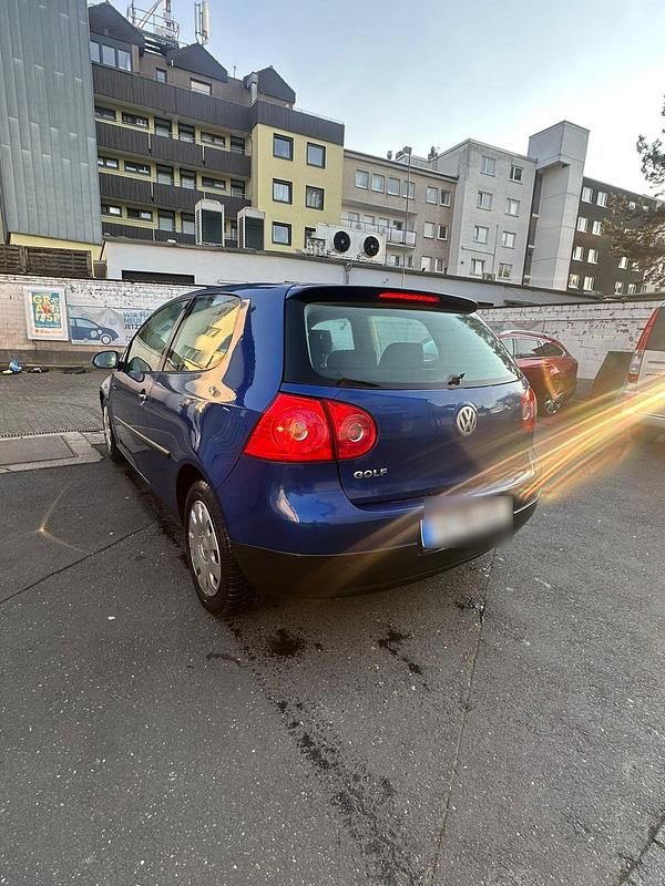 Gebraucht VW Golf V 2005 Blau Kleinwagen