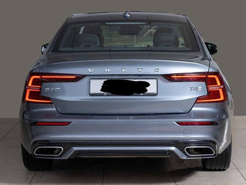 Gebraucht Volvo S60 R-Design 190 PS (139 kW) 2020 Grau Limousine