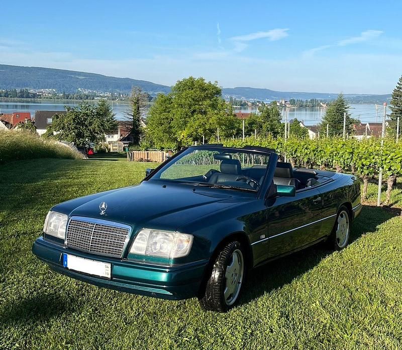 Grün Gebraucht 1997 Mercedes 200 Cabrio | 17.480 € - Bild 1/4