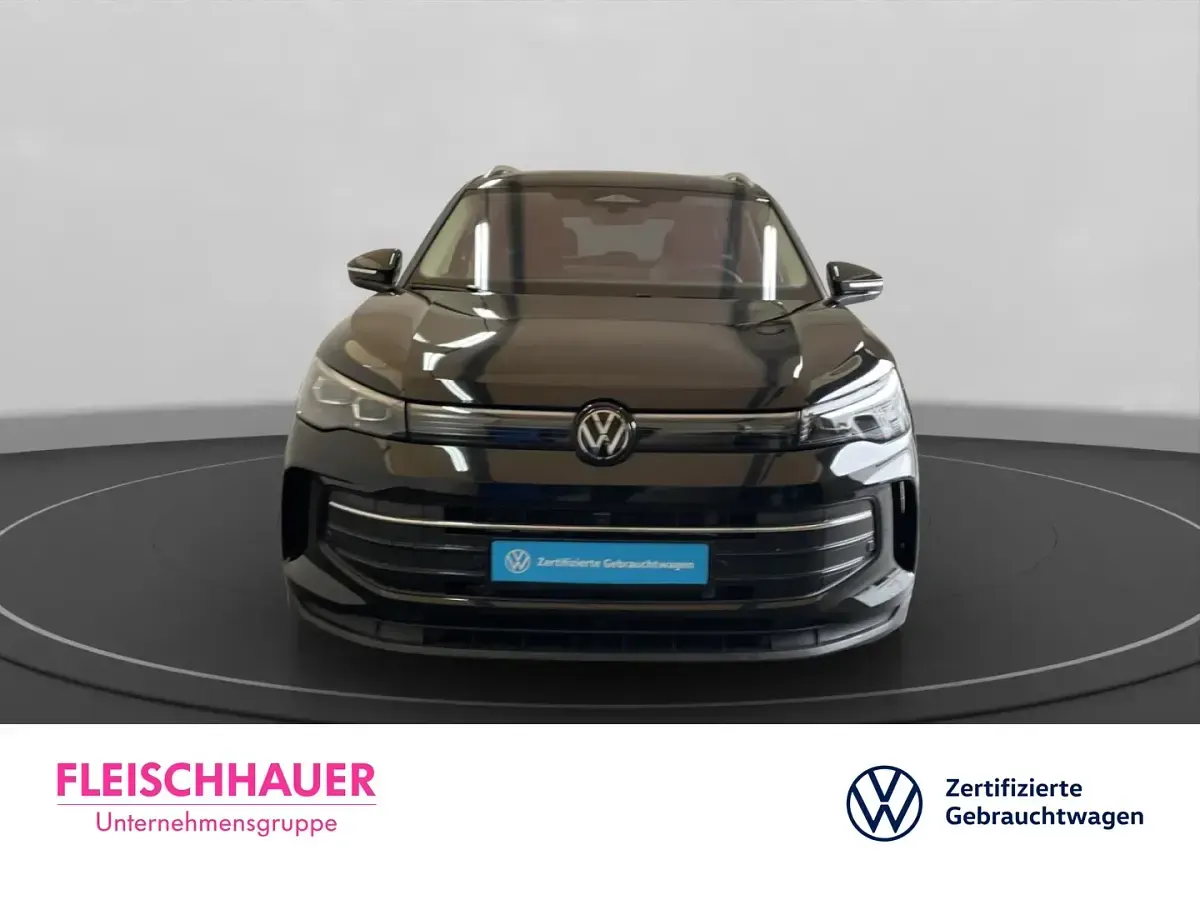 Gebraucht VW Tiguan Elegance 204 PS (150 kW) 2025 Rot SUV