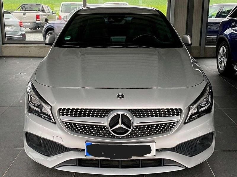 Silber Gebraucht 2018 Mercedes CLA200 AMG line Coupé | 19.900 € (Fairer Preis) - Bild 1/4