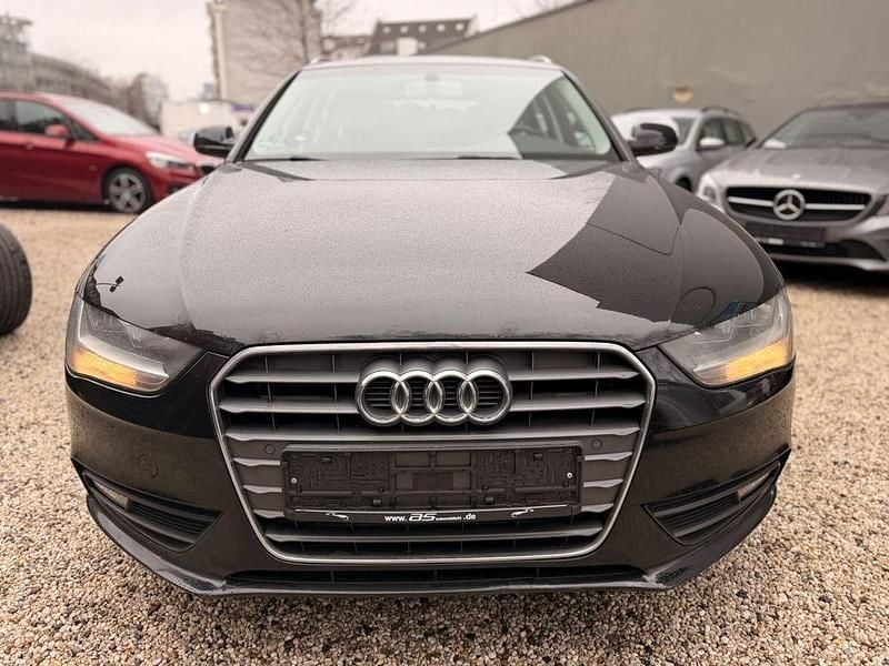 Gebraucht Audi A4 Sport 143 PS (105 kW) 2013 Schwarz Limousine