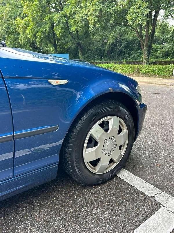 Gebraucht BMW 318 143 PS (105 kW) 2002 Grau Limousine