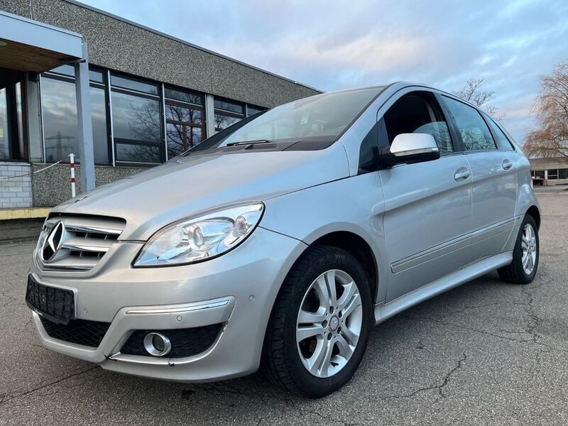 Gebraucht Mercedes B170 116 PS (85 kW) 2009 Silber Van / Kleinbus