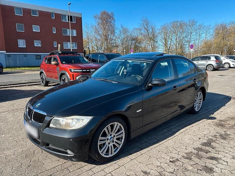 Gebraucht BMW 318 143 PS (105 kW) 2008 Schwarz Limousine