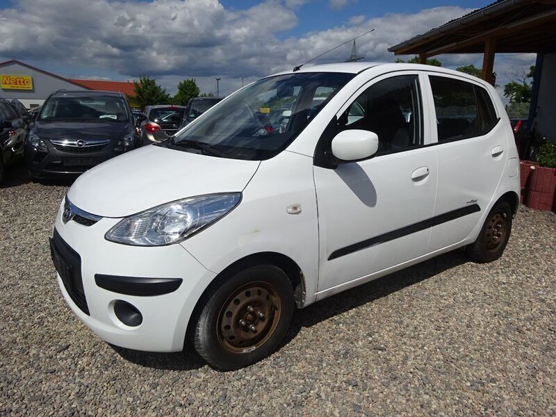 Weiß Gebraucht 2009 Hyundai i10 Edition Kleinwagen | 1.300 € (Guter Preis) - Bild 1/4