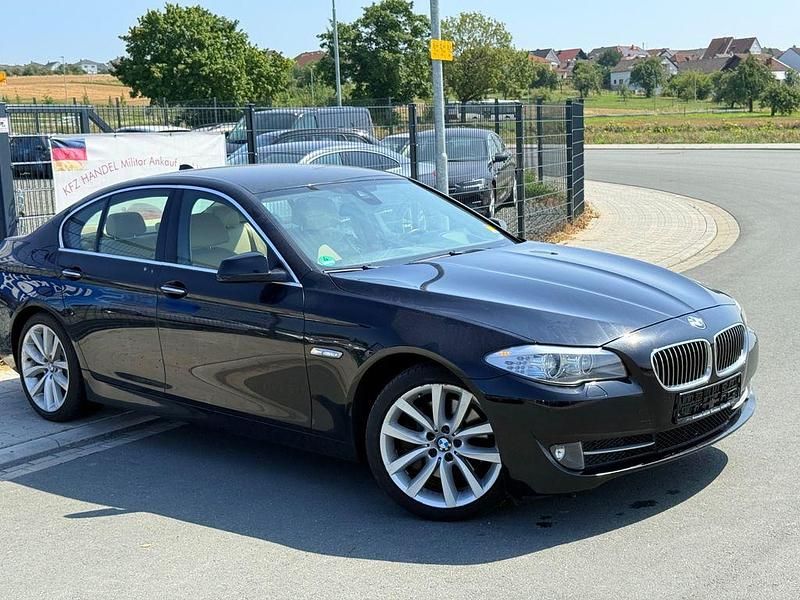 Schwarz Gebraucht 2013 BMW 525 Sport Line Limousine | 8.990 € (Superpreis) - Bild 1/4