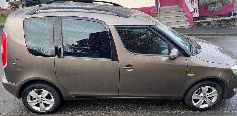 Gebraucht Skoda Roomster Fresh 86 PS (63 kW) 2014 Braun Van / Kleinbus