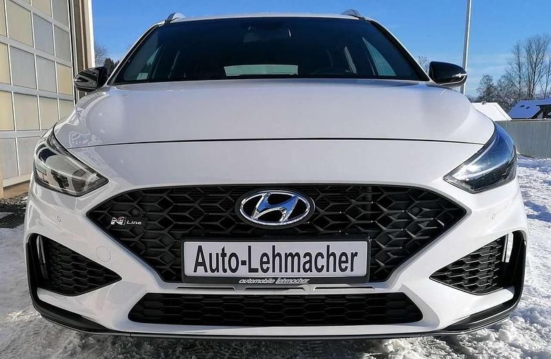 Polar white Gebraucht 2023 Hyundai i30 N Line Kombi | 27.900 € (Etwas zu teuer) - Bild 1/4