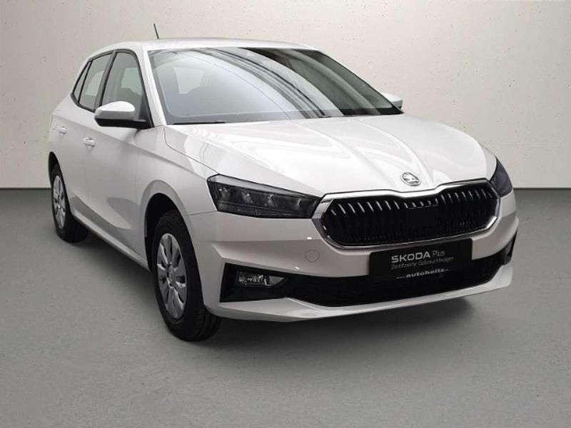 Neu Skoda Fabia Essence 95 PS (69 kW) 2025 Candyweiss Kleinwagen