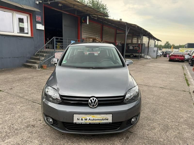 Gebraucht VW Golf Comfortline 122 PS (89 kW) 2010 Grau Limousine