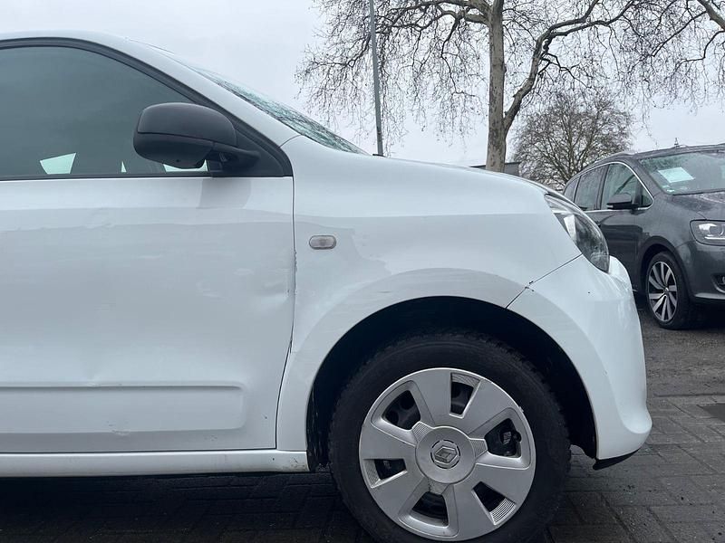 Gebraucht Renault Twingo 69 PS (50 kW) 2018 Weiß Kleinwagen