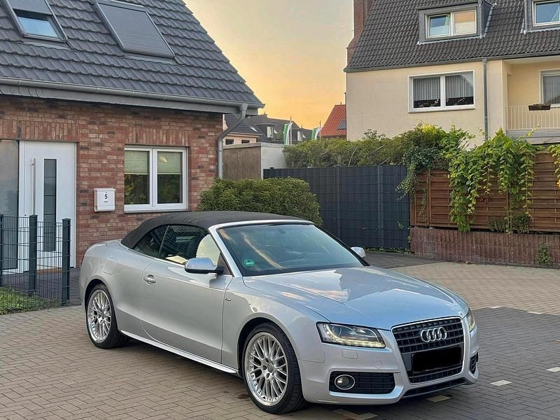 Grau Gebraucht 2009 Audi A5 Cabriolet S-Line Cabrio | 5.950 € (Superpreis) - Bild 1/4