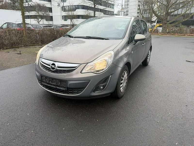 Gebraucht Opel Corsa Active 86 PS (63 kW) 2013 Muskatgrau/muskat braun(m2) Kleinwagen