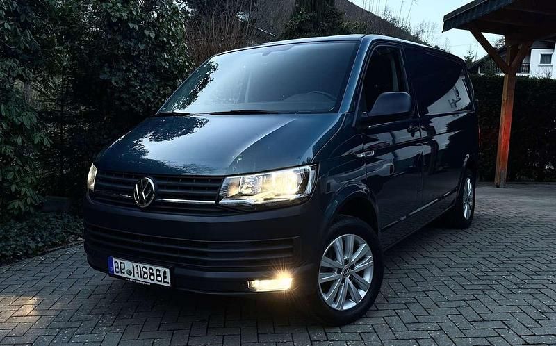 Second-hand VW Transporter 150 CP (110 kW) 2019 Verde Van