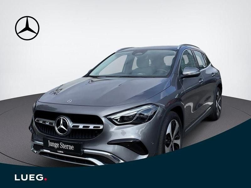 Metalliclack mountaingrau Gebraucht 2024 Mercedes GLA200 Progressive SUV | 34.900 € (Superpreis) - Bild 1/4