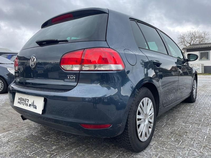 Gebraucht VW Golf VI Trendline 105 PS (77 kW) 2010 Blau Kleinwagen