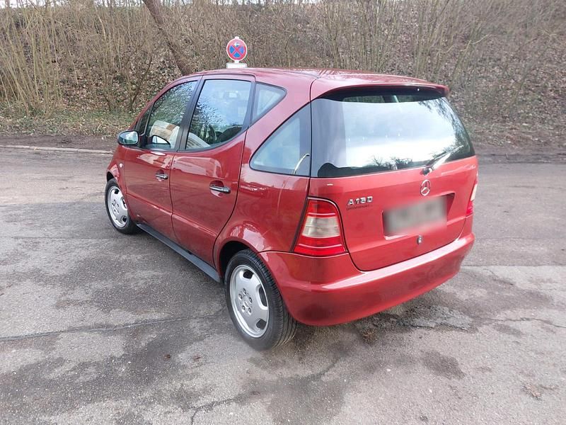 Gebraucht Mercedes A160 Elegance 102 PS (75 kW) 1999 Rot Kleinwagen