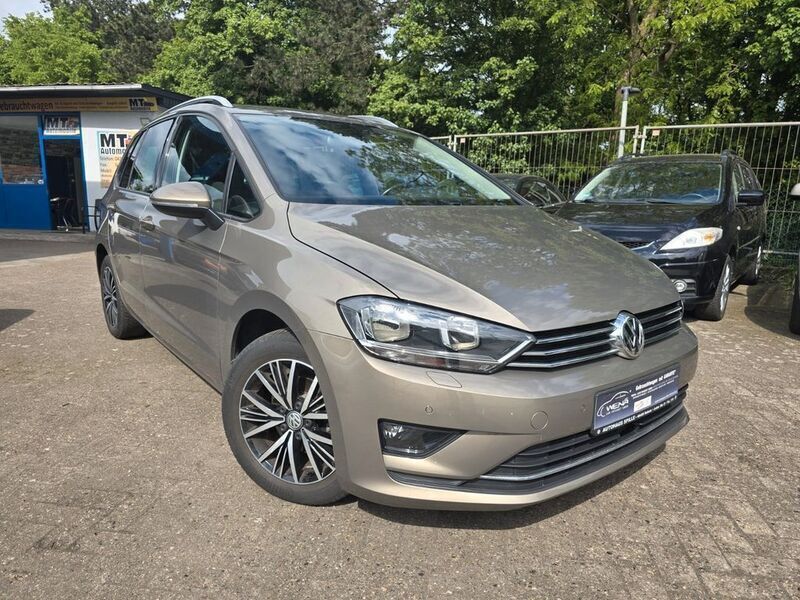 Gold Gebraucht 2016 VW Golf VII Allstar Limousine | 9.499 € (Fairer Preis) - Bild 1/4