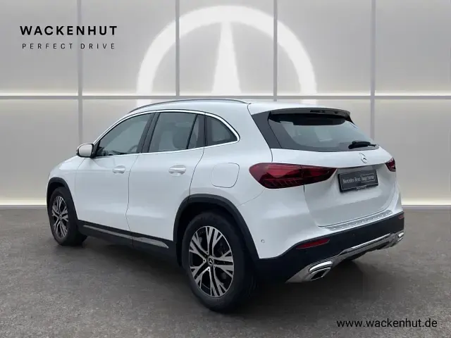 Gebraucht Mercedes GLA200 Progressive 150 PS (110 kW) 2024 Weiss SUV