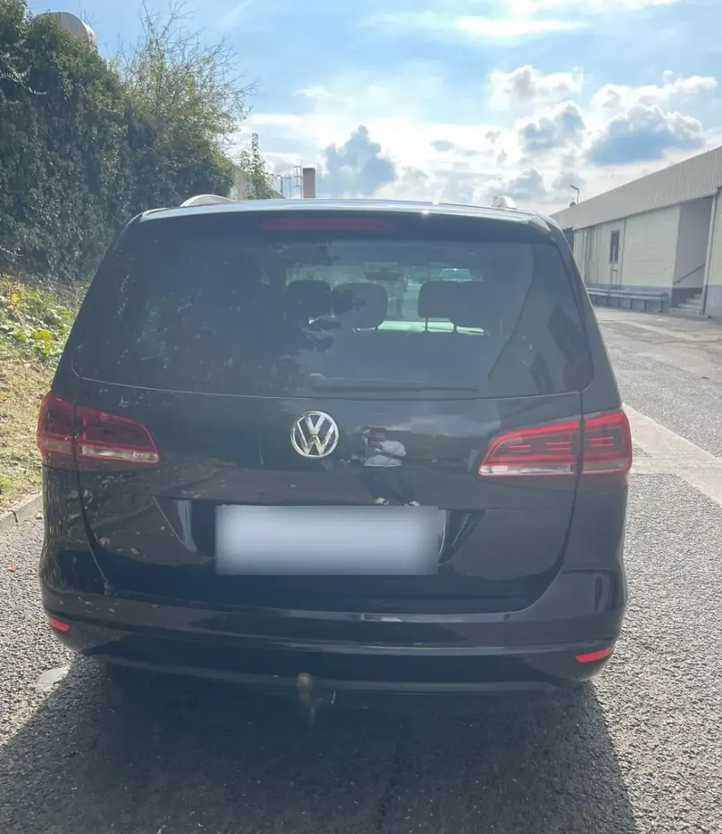 Gebraucht VW Sharan 150 PS (110 kW) 2015 Schwarz Van / Kleinbus